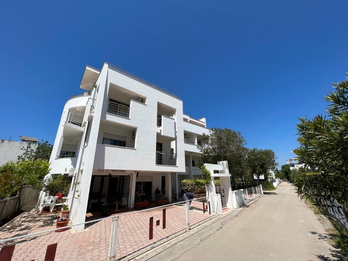Отель Buzuku House Улцинь Экстерьер фото