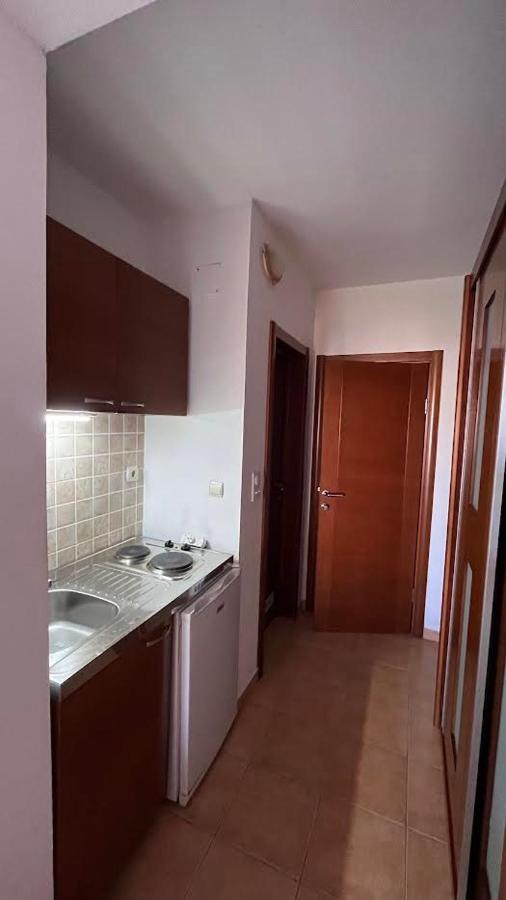 Отель Buzuku House Улцинь Экстерьер фото