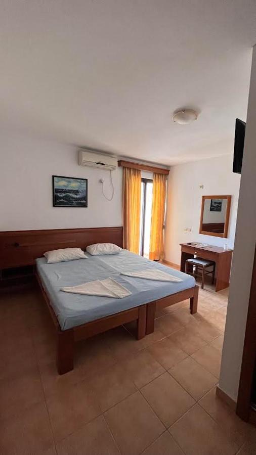Отель Buzuku House Улцинь Экстерьер фото