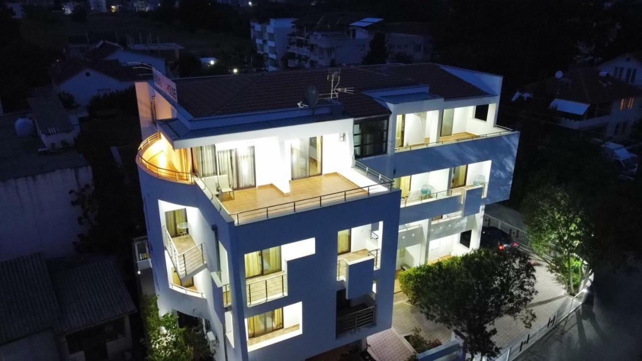 Отель Buzuku House Улцинь Экстерьер фото
