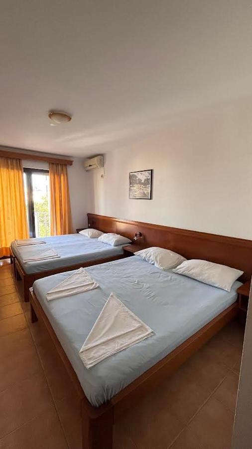Отель Buzuku House Улцинь Экстерьер фото