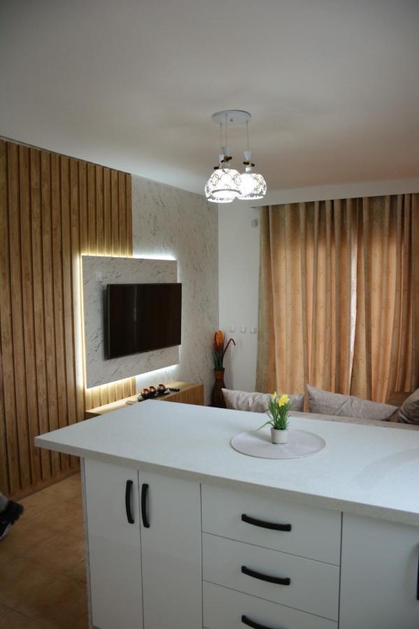 Отель Buzuku House Улцинь Экстерьер фото