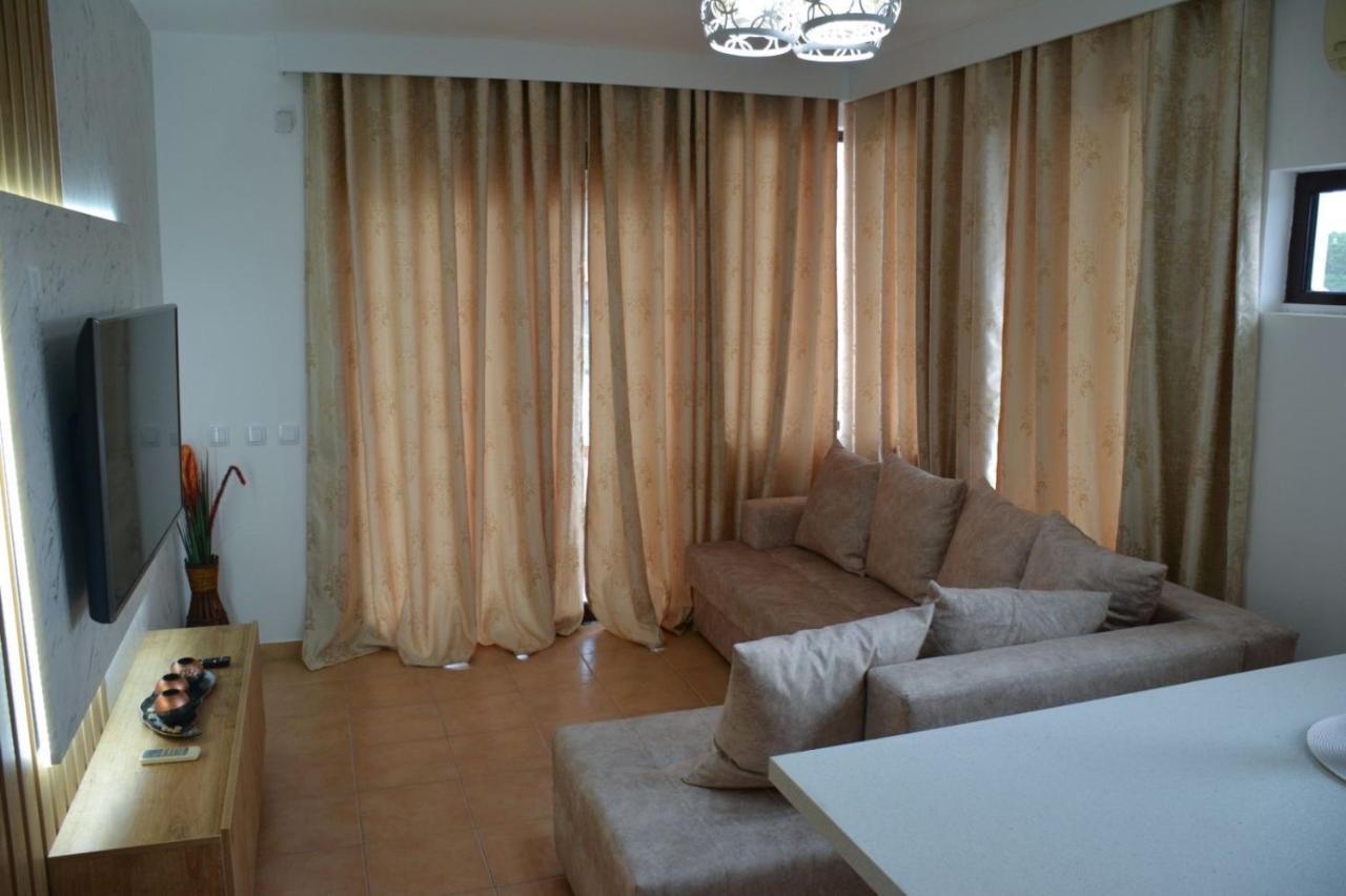 Отель Buzuku House Улцинь Экстерьер фото