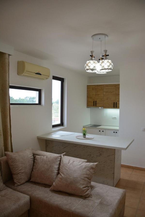Отель Buzuku House Улцинь Экстерьер фото
